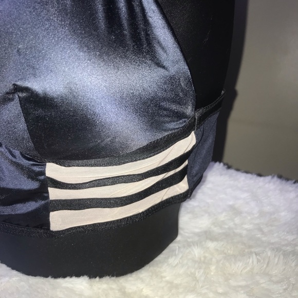 Victoria secret black mesh sides bralet M - Picture 3 of 4